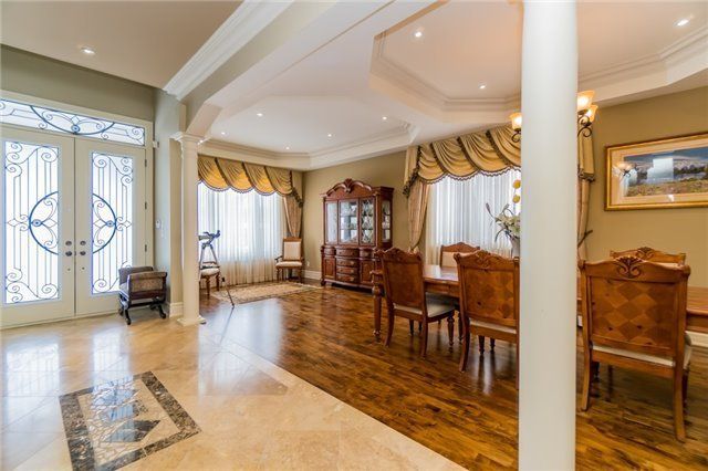 3414 Joan Dr, Mississauga, L5B1T5 | Image 2