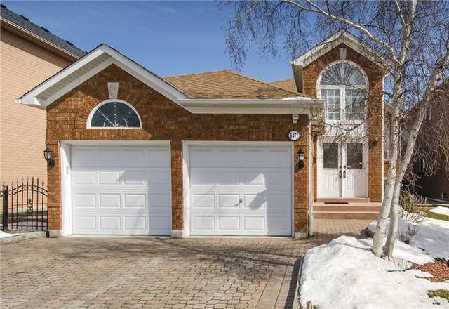 5471 Whitehorn Ave, Mississauga, L5V1V5 | Image 2