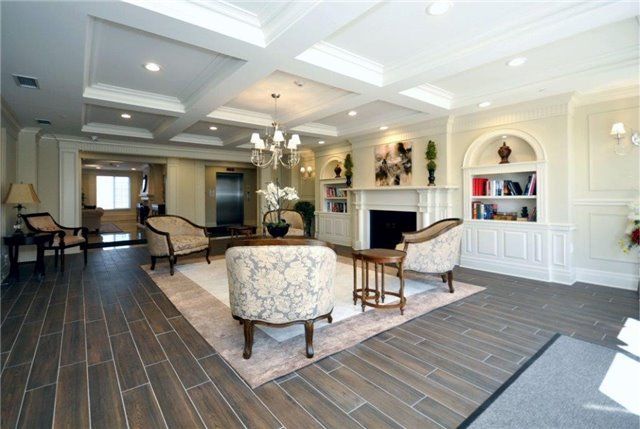 228 - 2300 Upper Middle Rd W, Oakville, L6M 0T4 | Image 2