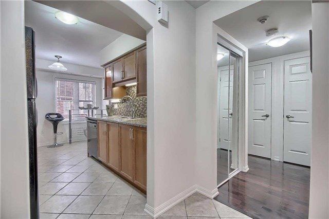 5 - 750 Neighbourhood Circ, Mississauga, L5B0B7 | Image 3