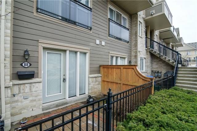 88 - 60 Fairwood Circ, Brampton, L6R0Y6 | Image 3