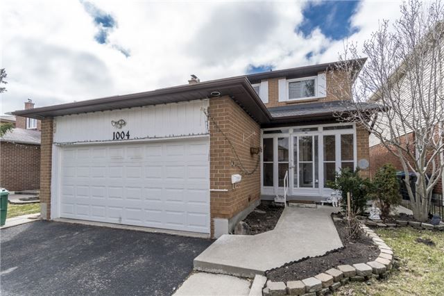 1004 Queensbridge Dr, Mississauga, L5C3R1 | Image 2