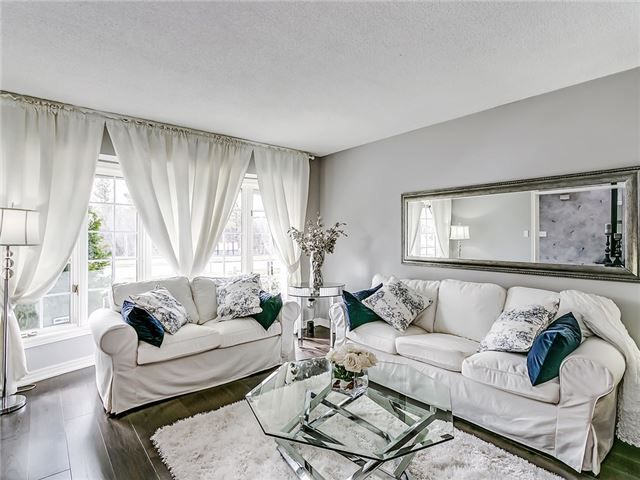 2211 Rockingham Dr, Oakville, L6H6E8 | Image 3