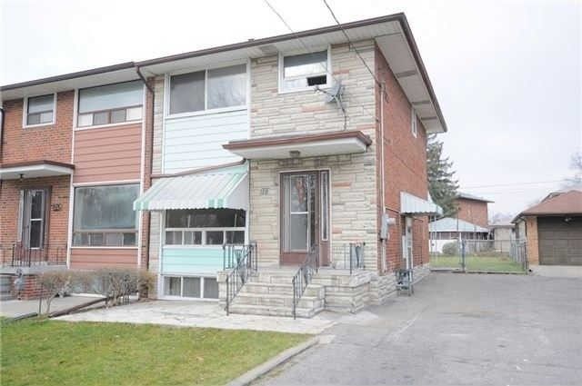 Semi-Detached House leased at Lower-18 Thurodale Avenue, Toronto, Brookhaven-Amesbury, M6M3B3 - MLS: W3746971