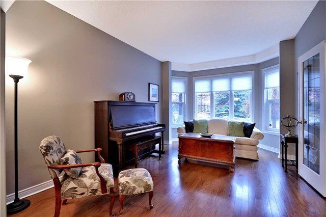 3940 Rolling Valley Dr, Mississauga, L5L 5V9 | Image 3