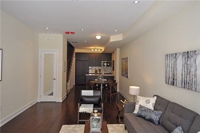 1076 Lansdowne Ave, Toronto, M6H0C5 | Image 2