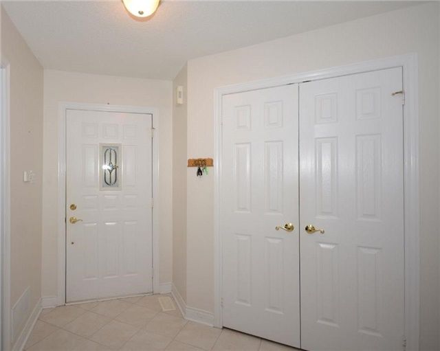 32 Pavin Cres, Caledon, L7E1W9 | Image 3