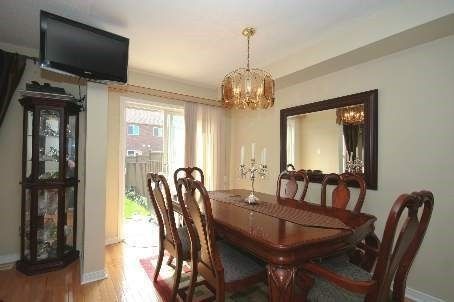 103 Cadillac Cres, Brampton, L7A3B5 | Image 2