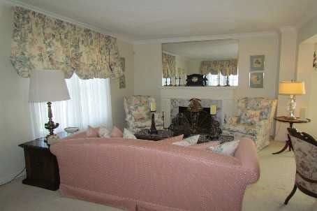 3668 Belvedere Cres, Mississauga, L5L3B4 | Image 2