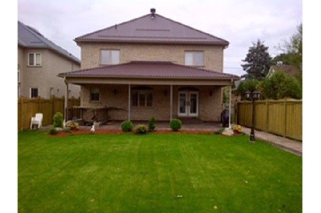 99 Fairview Rd W, Mississauga, L5B1K7 | Image 2