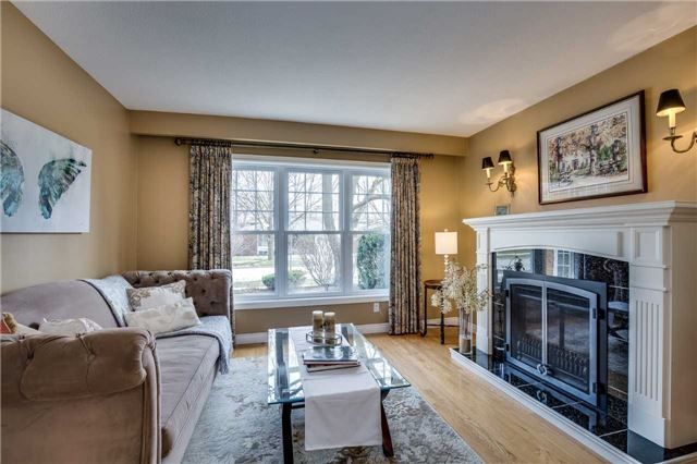 2103 Constance Dr, Oakville, L6J5V1 | Image 3