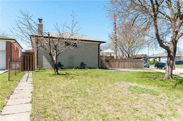 56 Frost St, Toronto, M9W1Y8 | Image 3