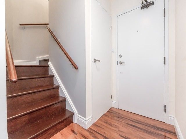 625 - 1000 Cedarglen Gate, Mississauga, L5C3Z5 | Image 2