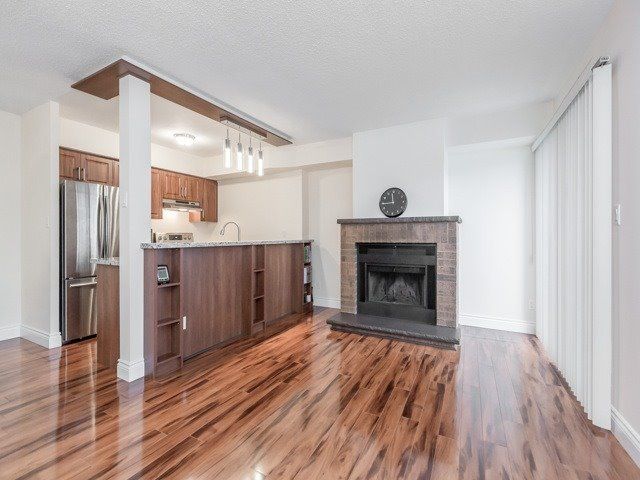 625 - 1000 Cedarglen Gate, Mississauga, L5C3Z5 | Image 3