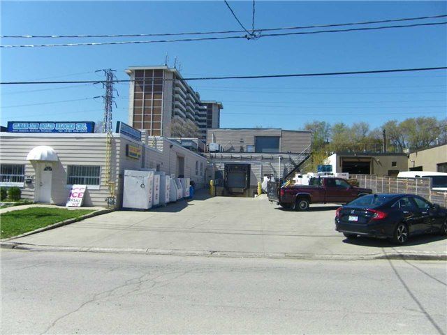 464 Gilbert Ave, Toronto, M6E4X5 | Image 2