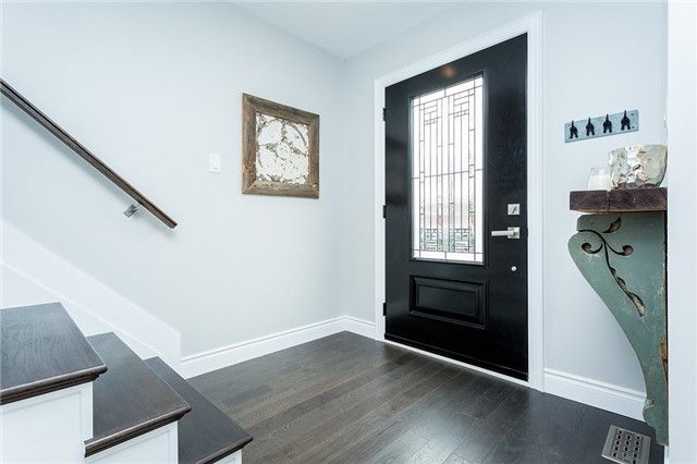 2218 Bluegrass Lane, Burlington, L7L6L5 | Image 2