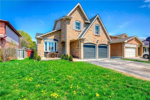 6 Farley Rd, Brampton, L6Y2N9 | Image 2