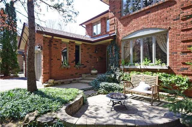 1194 Queen Victoria Ave, Mississauga, L5H3H3 | Image 3