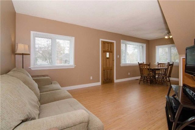1326 Meredith Ave, Mississauga, L5E2E7 | Image 2
