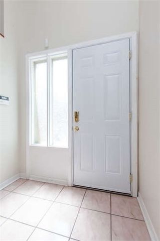 4 Carleton Pl, Brampton, L6T3Z4 | Image 3