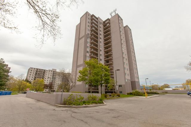 1706 - 975 Warwick Crt, Burlington, L7T3Z7 | Image 2