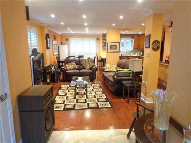 48 Horne Dr, Brampton, L6V2V3 | Image 3