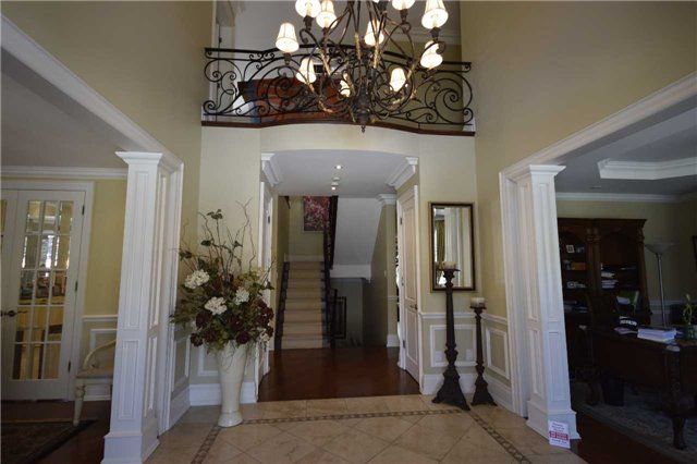 94 Shorewood Pl, Oakville, L6K3Y4 | Image 2