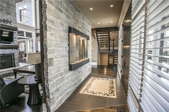 253 Rossmore Blvd, Burlington, L7N1R4 | Image 2