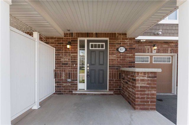 937 Nadalin Hts, Milton, L9T8R2 | Image 3