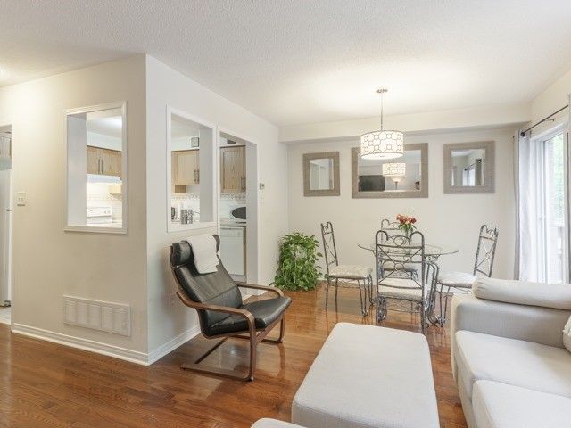 77 - 7360 Zinnia Pl, Mississauga, L5W2A3 | Image 3