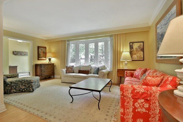 481 Anthony Dr, Oakville, L6J2K6 | Image 2