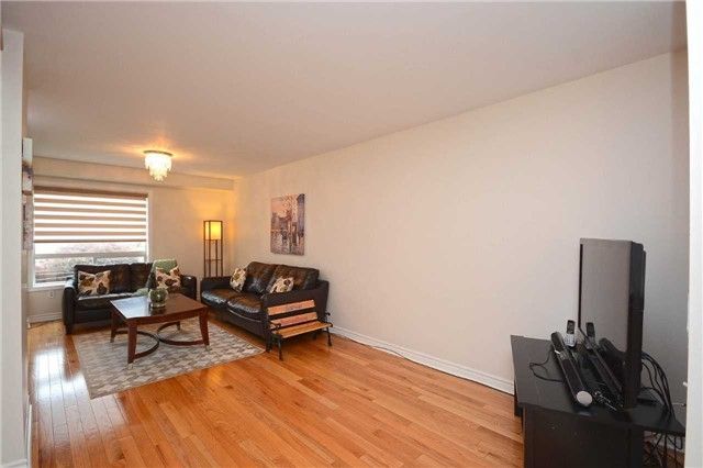 4889 James Austin Dr, Mississauga, L4Z4J2 | Image 3