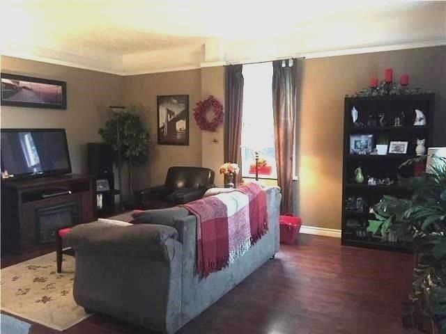 10 Knox St, Halton Hills, L7J1C7 | Image 3