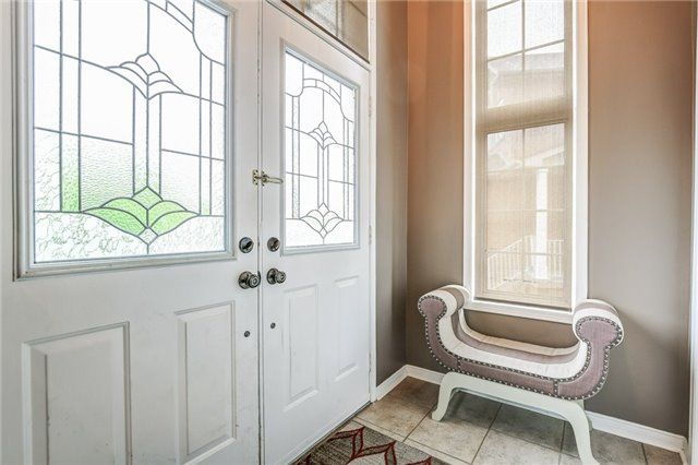 833 Escobar Cres, Mississauga, L5V2S6 | Image 3