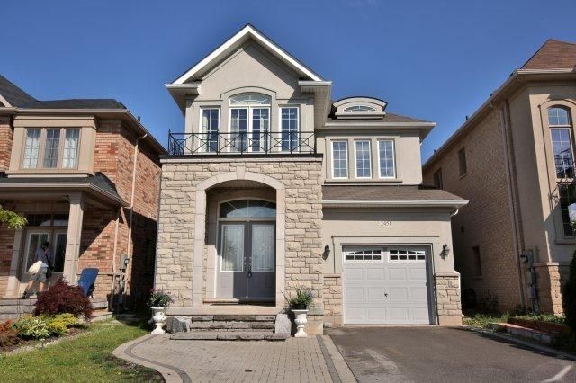 Detached House sold at 2451 Pine Glen Road, Oakville, West Oak Trails, L6M0R6 - MLS: W3825602