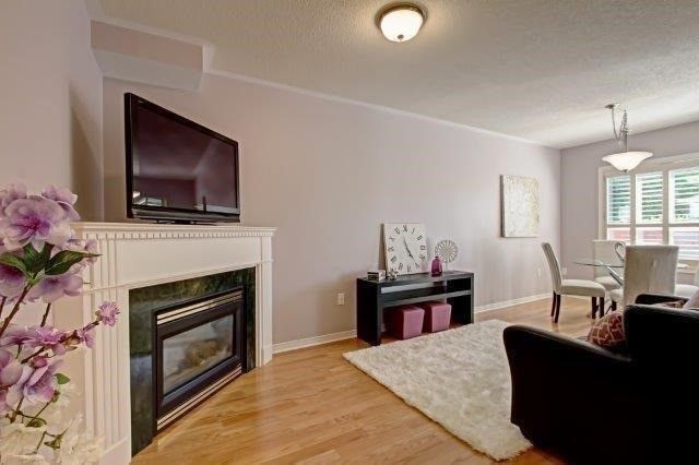 1385 Brookstar Dr, Oakville, L6M3W2 | Image 2