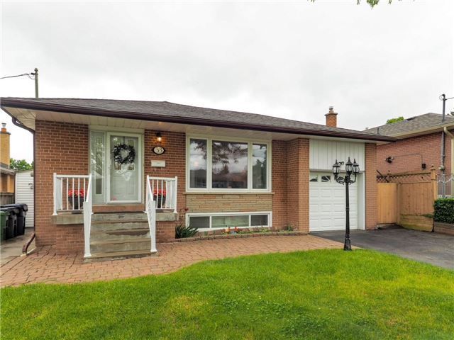 33 Renault Cres, Toronto, M9P1J2 | Image 2