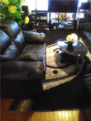 17 - 7475 Goreway Dr, Mississauga, L4T3T3 | Image 3