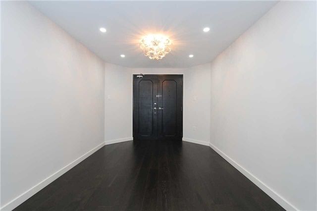 3305 - 2045 Lake Shore Blvd W, Toronto, M8V2Z6 | Image 3