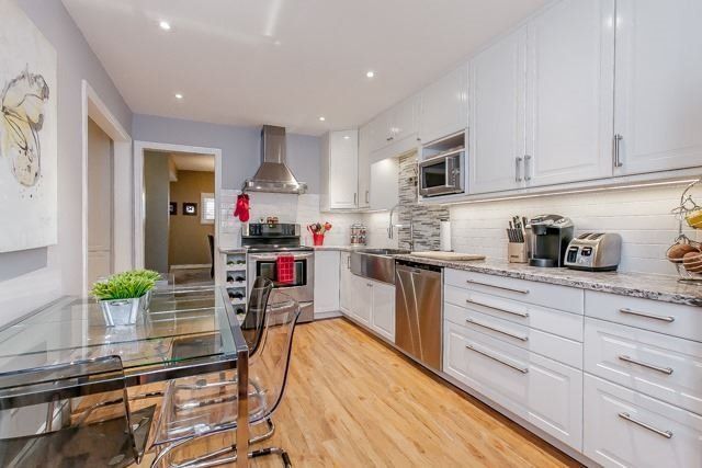 2360 Cavendish Dr, Burlington, L7P3B4 | Image 3