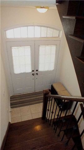 80 Lorenzo Circ, Brampton, L6R3N4 | Image 2