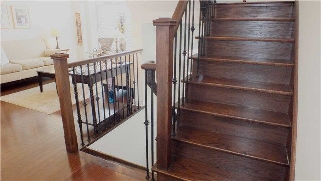 80 Lorenzo Circ, Brampton, L6R3N4 | Image 3