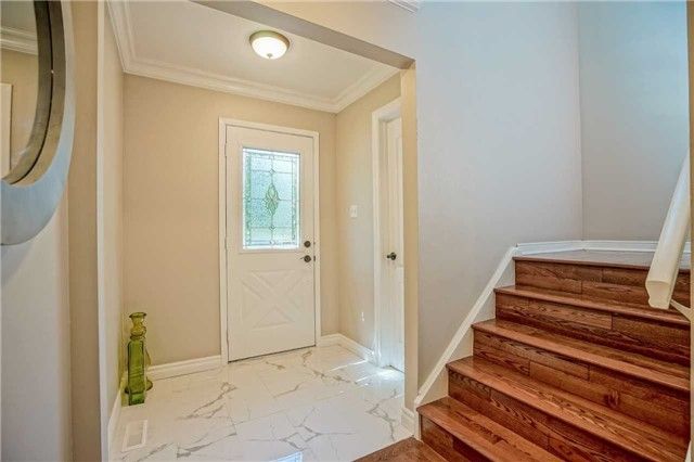 2253 Constance Dr, Oakville, L6J 5L8 | Image 2