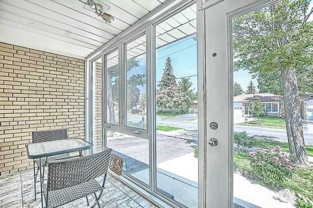 213 Grandravine Dr, Toronto, M3J1B9 | Image 3