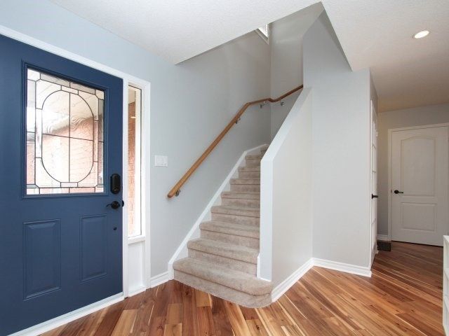 7 Birchway Pl, Halton Hills, L7J2X4 | Image 2