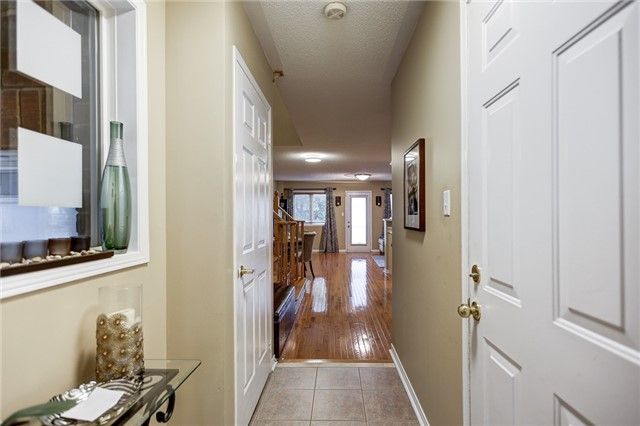 40 San Gabriele Pl, Toronto, M9L3A4 | Image 2