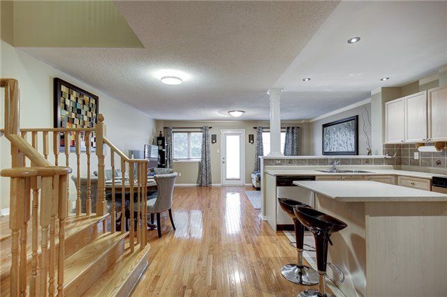 40 San Gabriele Pl, Toronto, M9L3A4 | Image 3