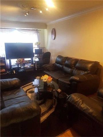 17 - 7475 Goreway Dr, Mississauga, L4T3T3 | Image 2