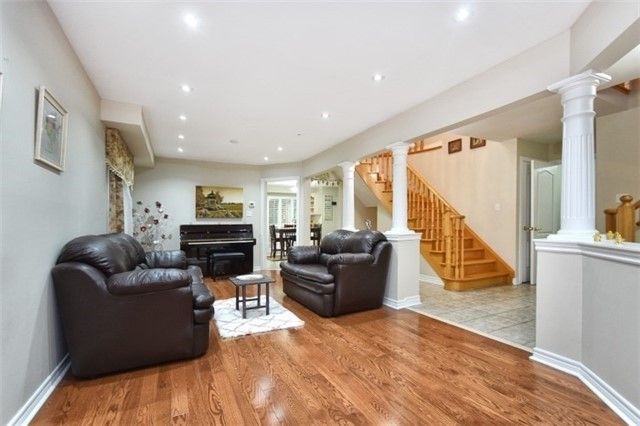5503 Landsborough Ave, Mississauga, L5R 3X1 | Image 2