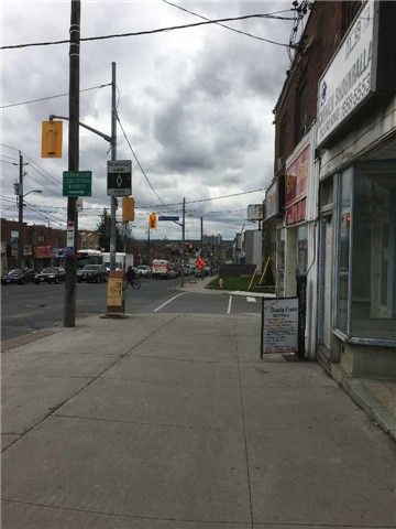 2544 Eglinton Ave W, Toronto, M6M 1T1 | Image 2